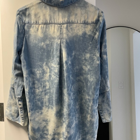 Anthropologie Cloth & Stone Acid Wash Button Down - Picture 2 of 2